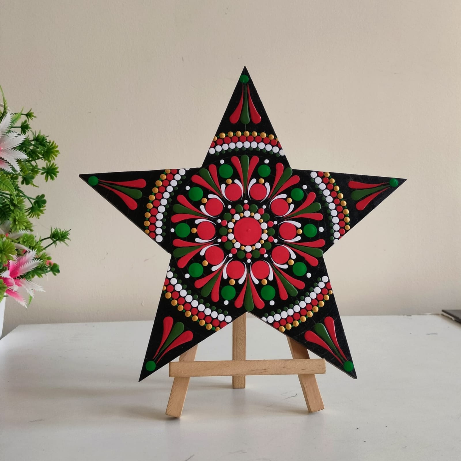 Dot Mandala Christmas Star Art